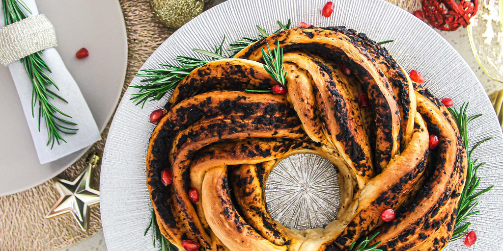 Basil Cayenne Pesto Bread Wreath